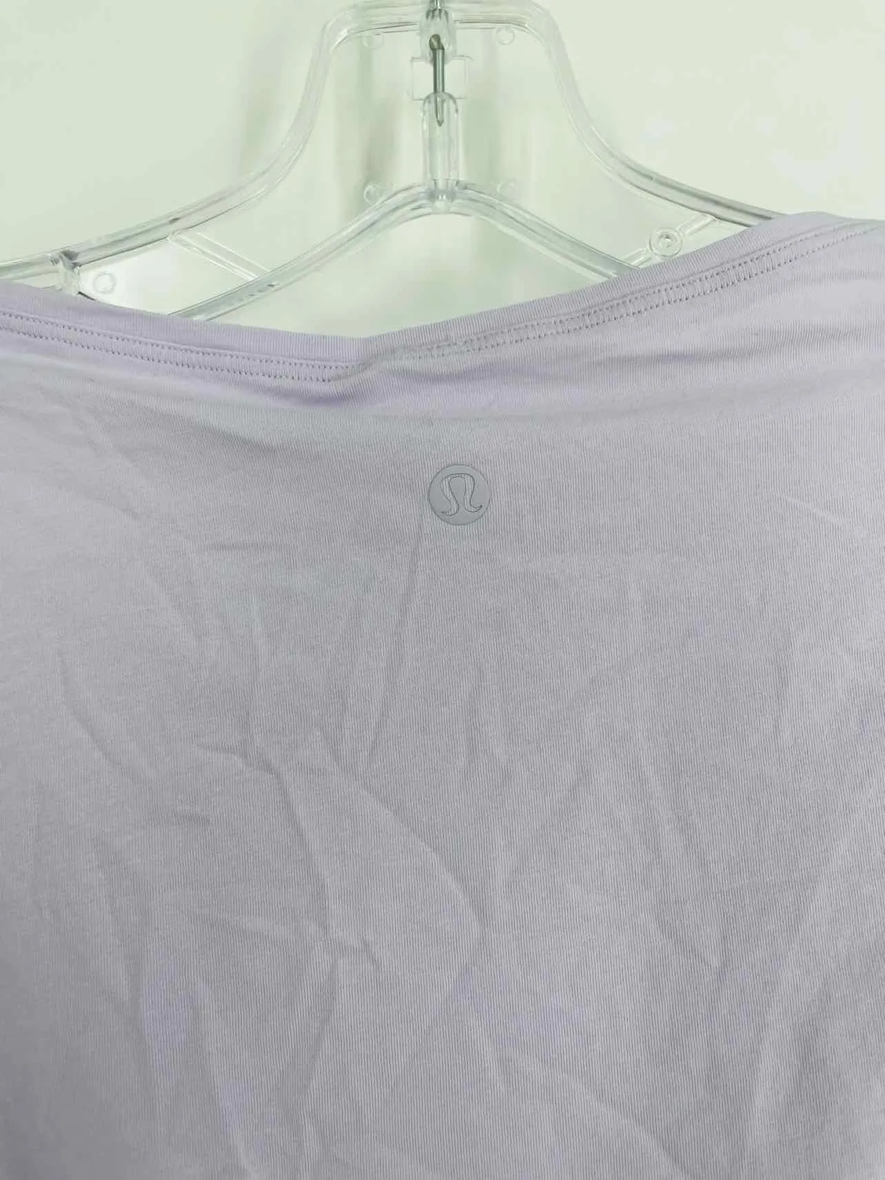 Lululemon Athletica Size M ? Lavender Solid Activewear Top-Short Sleeve