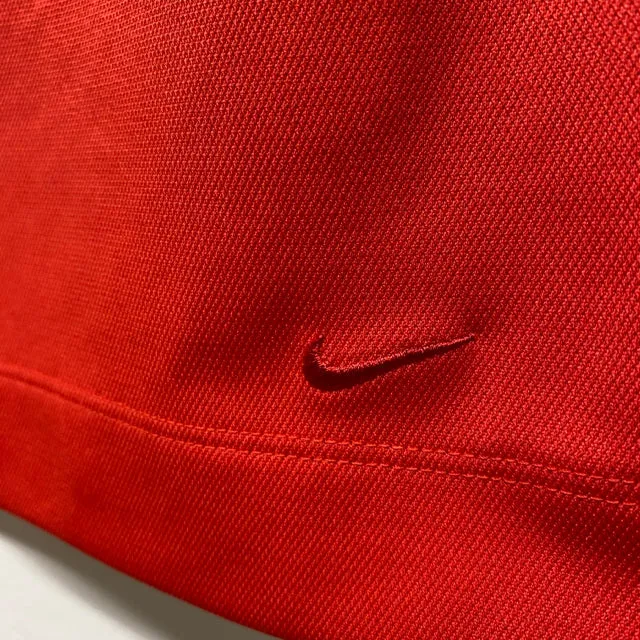 Nike Golf Size M Women's Red Solid Polo Activewear Top